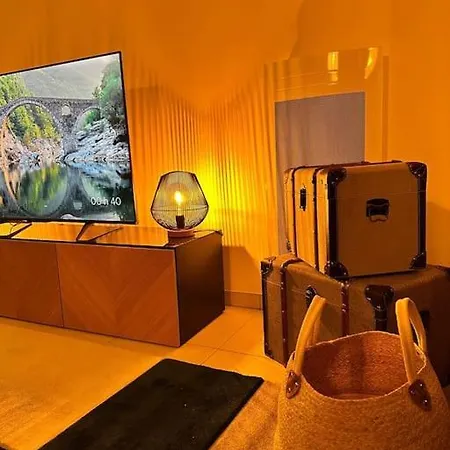 Pugets - Superbe T2 Dans Avec Piscine Appartement