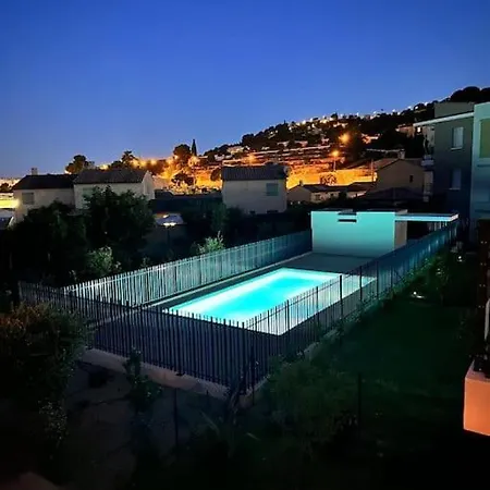 Pugets - Superbe T2 Dans Avec Piscine