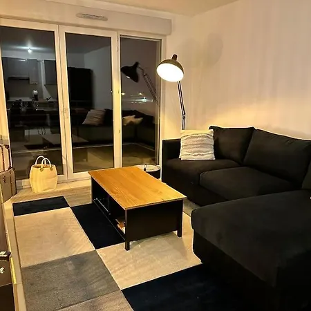 Apartamento Pugets - Superbe T2 Dans Avec Piscine *
